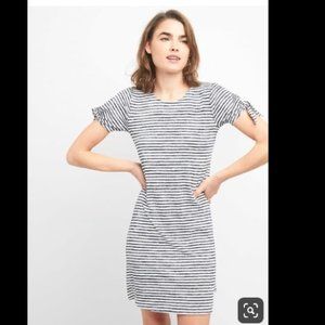 NWT Gap Softspun Tie Sleeve Swing Dress, Sz S